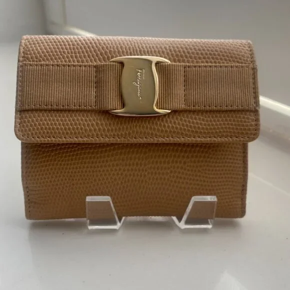 Salvatore Ferragamo Bifold Leather Wallet - Beige Vara Bow - Picture 2 of 12